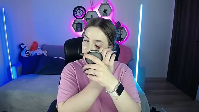 SabrinViolet online show from 09-24-25, 08:17