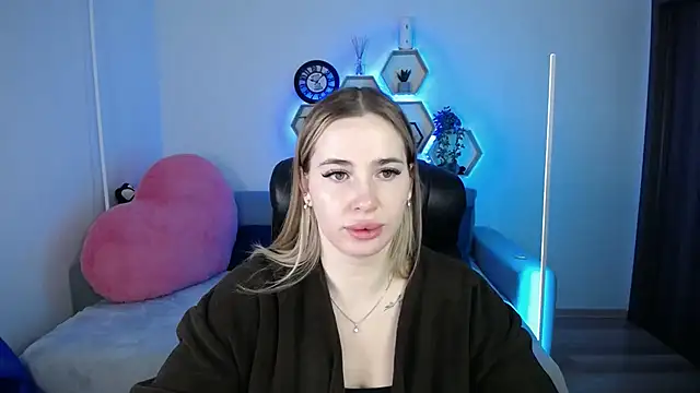 SabrinViolet online show from 01-16-26, 09:13