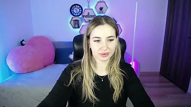 SabrinViolet online show from 02-14-26, 09:06