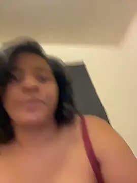 prettlovely14 online show from 12-20-25, 08:27