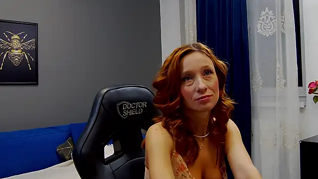 AnneHove online show from 02-07-25, 03:12