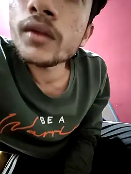 Snapshot of Indiandaddy11 chatting on 01-28-25, 06:49 Indiandaddy11 online show from 01-28-25, 06:49