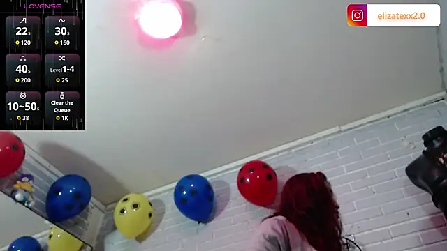 Snapshot of elizatexx chatting on 06-08-26, 07:03 elizatexx online show from 06-08-26, 07:03