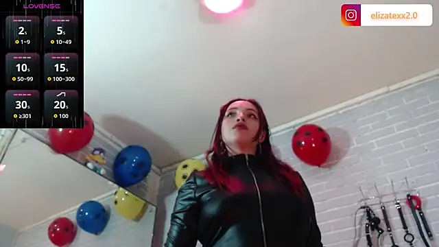 Snapshot of elizatexx chatting on 06-12-26, 08:41 elizatexx online show from 06-12-26, 08:41