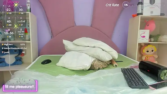 yossi peach cute online show from 12-12-24, 11:58