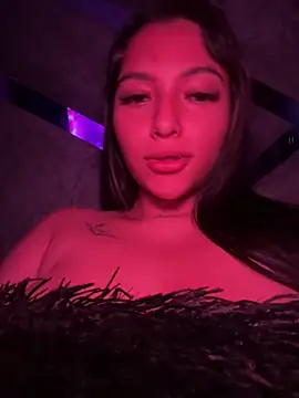 Snapshot of Dakotha_v_ chatting on 05-19-26, 01:22 Dakotha v online show from 05-19-26, 01:22