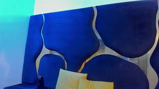 Snapshot of Ivanna18_x chatting on 10-30-25, 03:41 Ivanna18 x online show from 10-30-25, 03:41