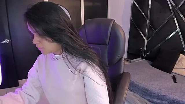 Snapshot of Ivanna18_x chatting on 11-07-25, 03:50 Ivanna18 x online show from 11-07-25, 03:50