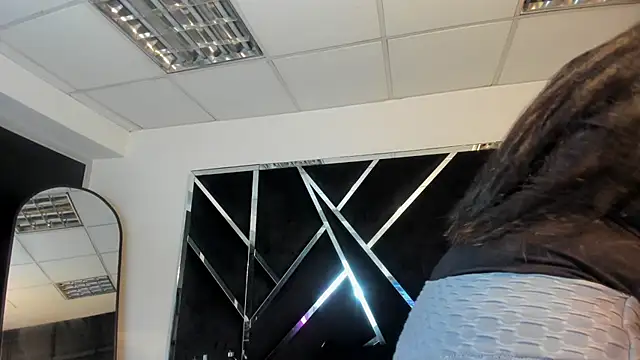 Snapshot of Ivanna18_x chatting on 11-19-25, 04:23 Ivanna18 x online show from 11-19-25, 04:23