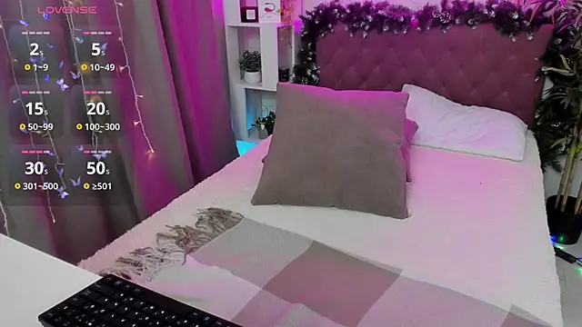 Snapshot of FeralPeach chatting on 01-31-25, 10:31 FeralPeach online show from 01-31-25, 10:31