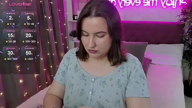 Snapshot of FeralPeach chatting on 11-12-25, 05:08 FeralPeach online show from 11-12-25, 05:08