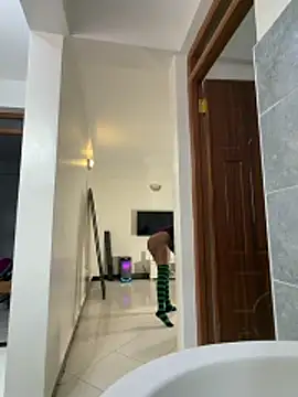 Rose berry online show from 03-18-26, 06:27