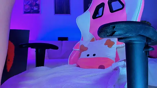 Alyssa Smitt online show from 03-17-25, 03:25