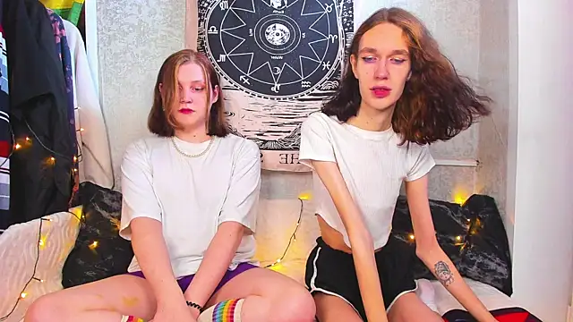 Snapshot of Calvin_and_Kevin chatting on 02-04-25, 09:17 Calvin and Kevin online show from 02-04-25, 09:17