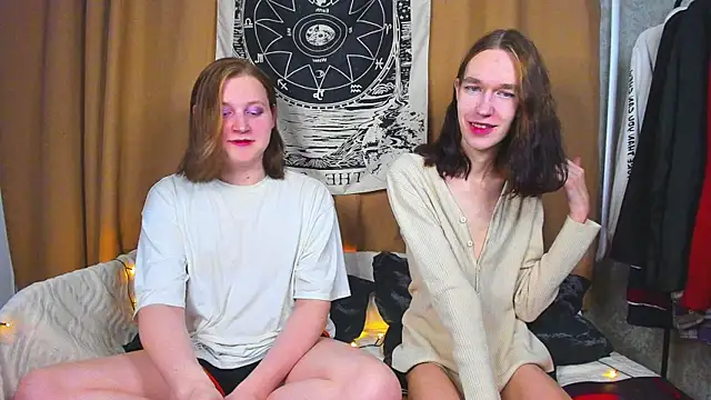 Snapshot of Calvin_and_Kevin chatting on 02-10-25, 11:15 Calvin and Kevin online show from 02-10-25, 11:15