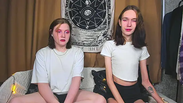 Snapshot of Calvin_and_Kevin chatting on 02-21-25, 04:48 Calvin and Kevin online show from 02-21-25, 04:48