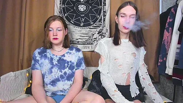 Snapshot of Calvin_and_Kevin chatting on 03-02-25, 12:43 Calvin and Kevin online show from 03-02-25, 12:43