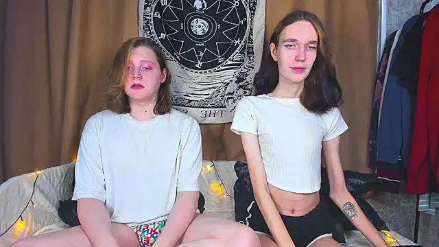 Snapshot of Calvin_and_Kevin chatting on 03-18-25, 08:25 Calvin and Kevin online show from 03-18-25, 08:25