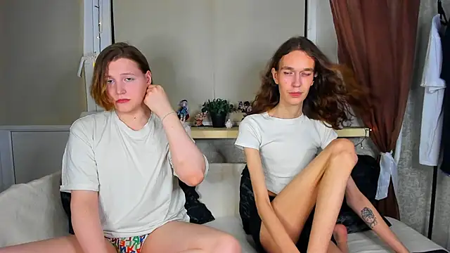 Snapshot of Calvin_and_Kevin chatting on 10-08-25, 11:57 Calvin and Kevin online show from 10-08-25, 11:57