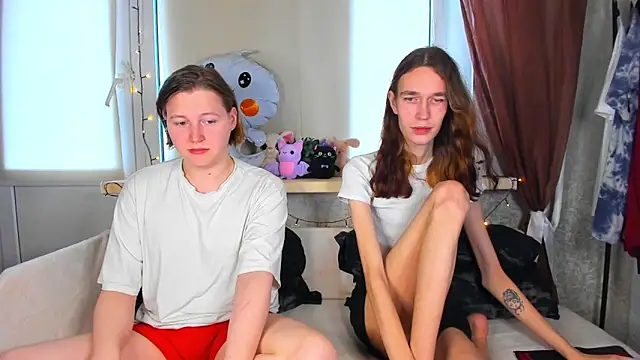 Snapshot of Calvin_and_Kevin chatting on 10-17-25, 04:48 Calvin and Kevin online show from 10-17-25, 04:48