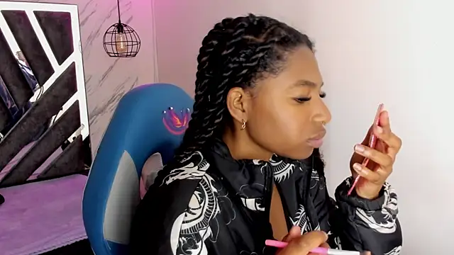 Queen perla  online show from 10-26-25, 12:33