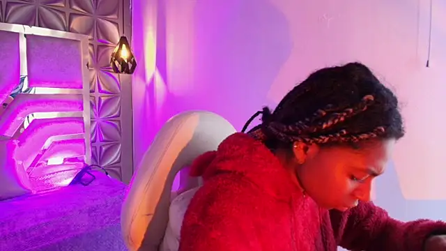 Queen perla  online show from 03-05-26, 12:12