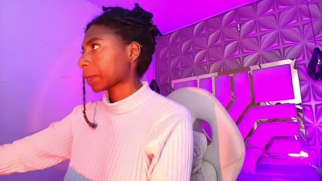 Queen perla  online show from 04-15-26, 12:12