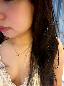 Hotellinh12 online show from 09-13-25, 11:43