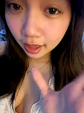 Hotellinh12 online show from 09-17-25, 07:54