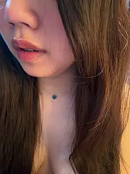 Snapshot of Hotellinh12 chatting on 05-11-26, 02:45 Hotellinh12 online show from 05-11-26, 02:45