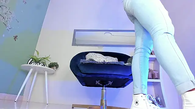 thais dreams online show from 01-13-25, 12:45