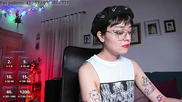 Snapshot of Conlosmichis chatting on 01-16-25, 12:23 Conlosmichis online show from 01-16-25, 12:23