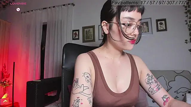 Snapshot of Conlosmichis chatting on 02-26-25, 03:10 Conlosmichis online show from 02-26-25, 03:10