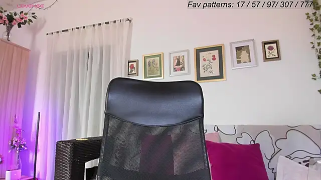 Snapshot of Conlosmichis chatting on 03-02-25, 04:53 Conlosmichis online show from 03-02-25, 04:53