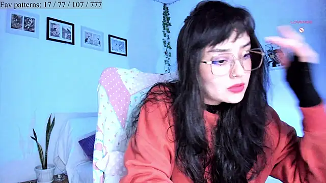 Snapshot of Conlosmichis chatting on 10-08-25, 11:35 Conlosmichis online show from 10-08-25, 11:35