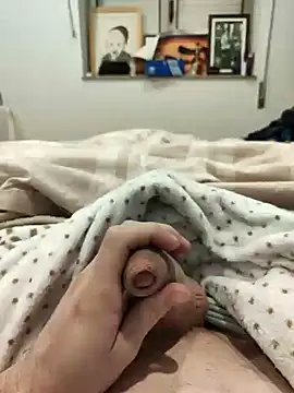 Snapshot of Bemgalado chatting on 12-29-24, 05:54 Bemgalado online show from 12-29-24, 05:54