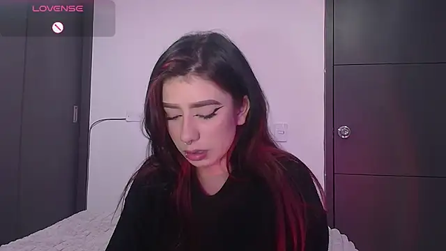 Snapshot of Your_rosalie chatting on 09-11-25, 02:44 Your rosalie online show from 09-11-25, 02:44