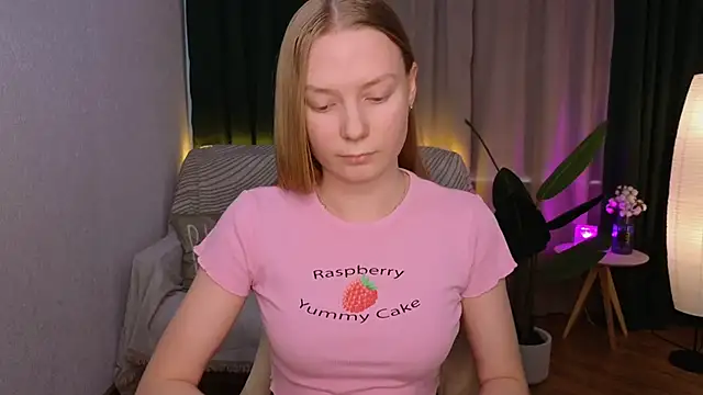 CarolynCohen   online show from 02-21-25, 08:18