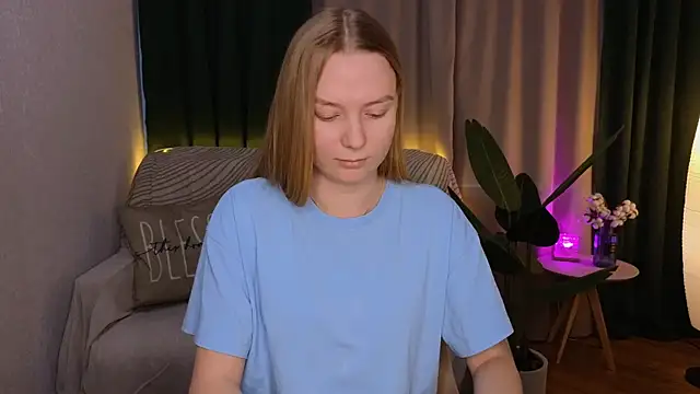 CarolynCohen   online show from 03-09-25, 05:00