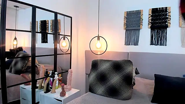 Snapshot of Sweet_camille chatting on 01-30-25, 03:00 Sweet camille online show from 01-30-25, 03:00