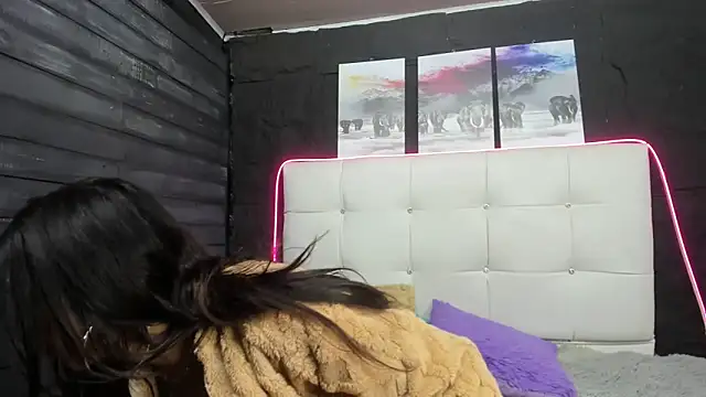 Snapshot of Sweet_camille chatting on 10-07-25, 11:29 Sweet camille online show from 10-07-25, 11:29