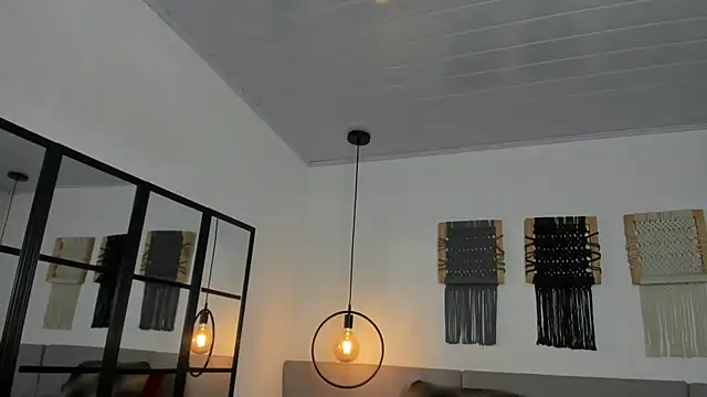 Snapshot of Sweet_camille chatting on 01-15-26, 02:16 Sweet camille online show from 01-15-26, 02:16