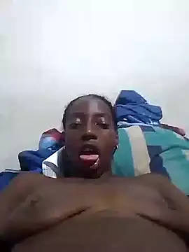 Snapshot of spicycouplex chatting on 09-20-25, 04:13 spicycouplex online show from 09-20-25, 04:13