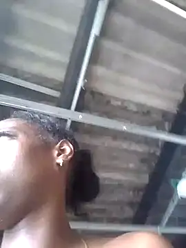 Snapshot of spicycouplex chatting on 12-20-25, 03:52 spicycouplex online show from 12-20-25, 03:52