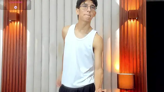 Snapshot of billie_jr chatting on 09-28-25, 03:56 billie jr online show from 09-28-25, 03:56