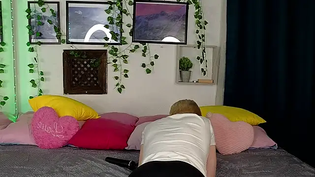 Nick Win online show from 02-04-25, 01:16