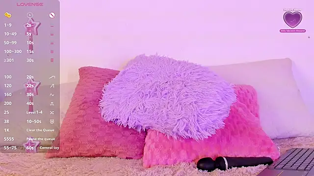 Snapshot of angel_rizzo_ chatting on 01-11-25, 08:43 angel rizzo online show from 01-11-25, 08:43