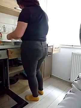 Aian09 online show from 09-29-25, 11:37