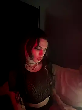 Snapshot of LinnWy69 chatting on 12-20-25, 07:26 LinnWy69 online show from 12-20-25, 07:26