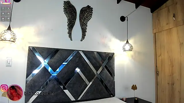 Snapshot of Bianca_zaens2 chatting on 12-19-25, 10:44 Bianca zaens2 online show from 12-19-25, 10:44